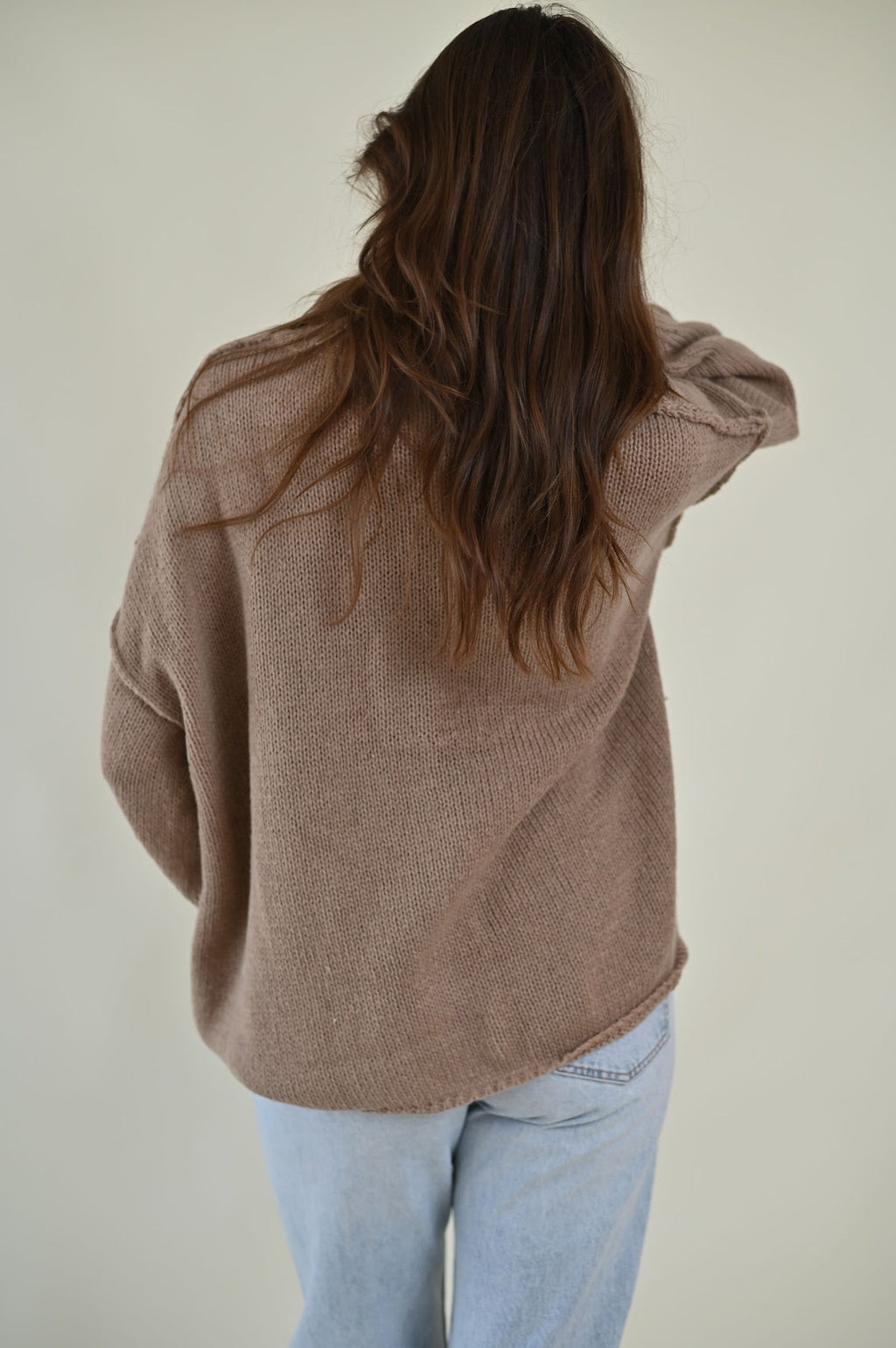 Pullover mit Kaffeemotiv und Knopfdetails