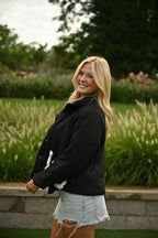 Steppjacke mit Schleifendetail