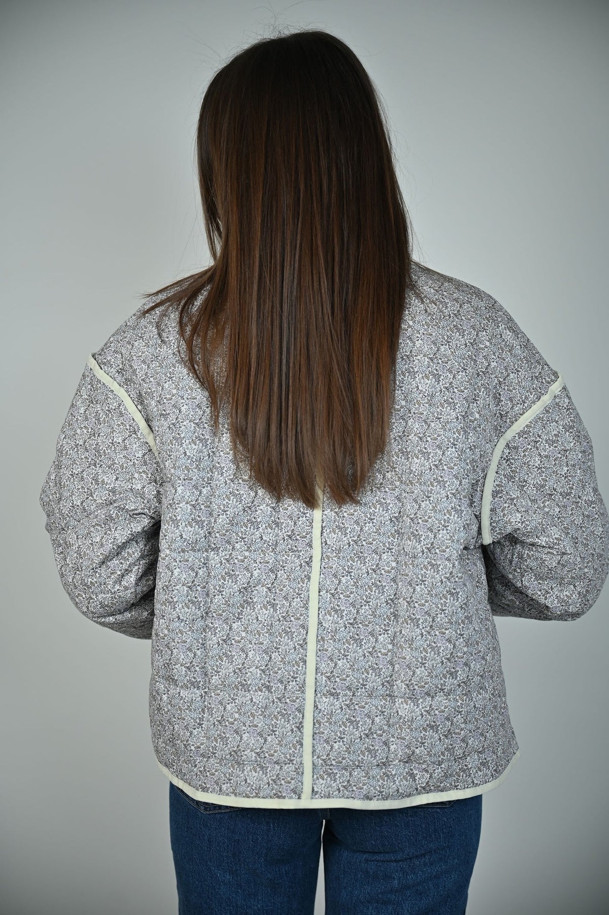 Graue Steppjacke