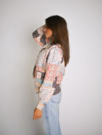Schwarze Jacke mit Blumenprint