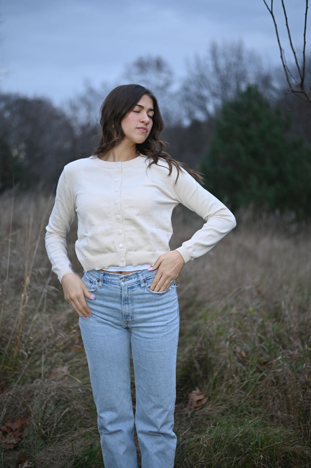 Strickjacke mit Knöpfen in Haferbeige