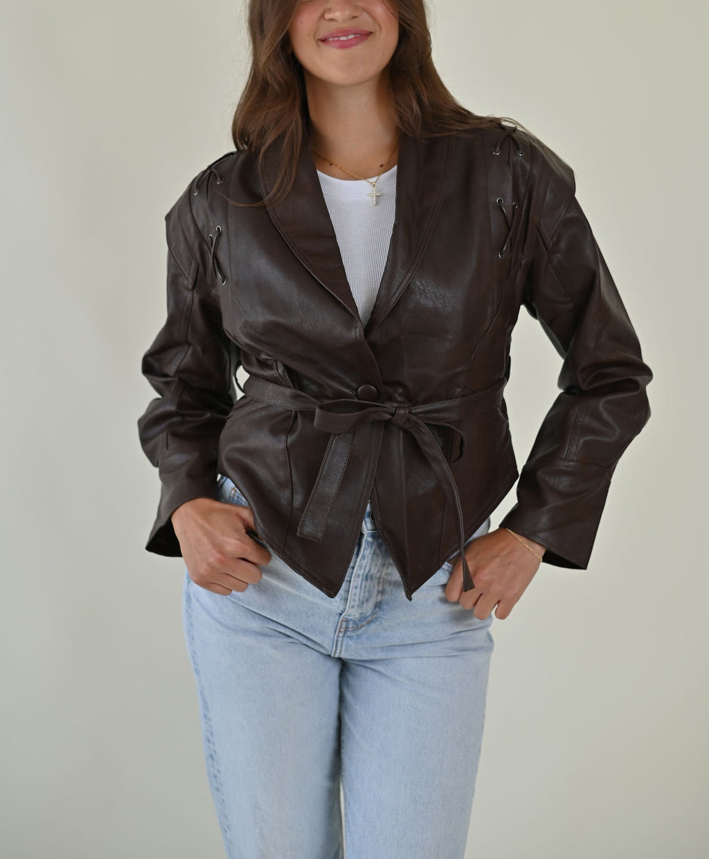 Jacke in Lederoptik mit modernem Schnitt