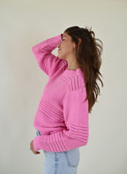 Pullover mit feinem Streifenmuster