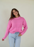 Pullover mit feinem Streifenmuster