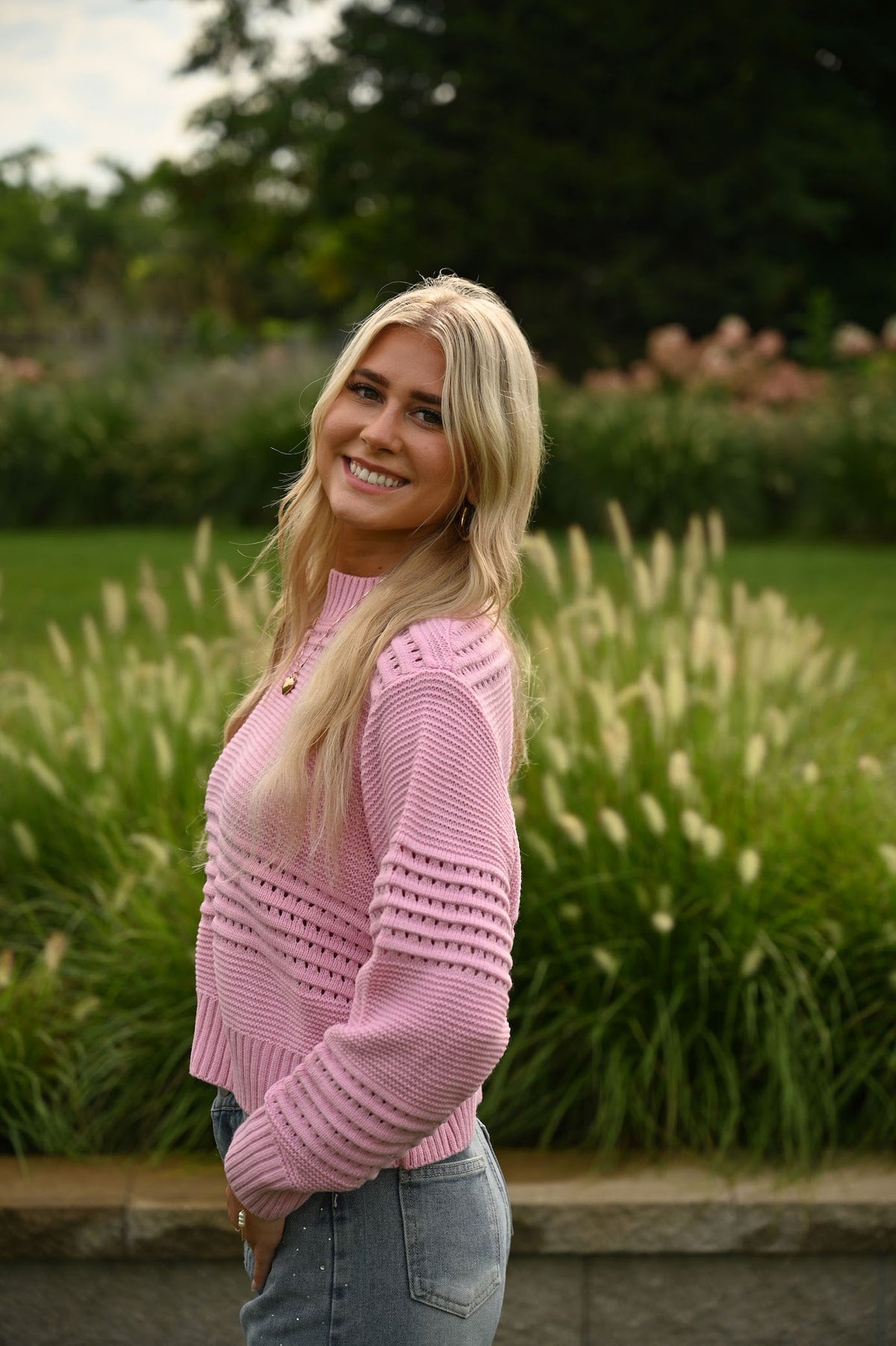 Pullover mit feinem Streifenmuster