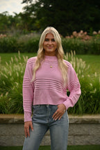 Pullover mit feinem Streifenmuster