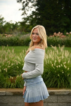 Grauer Strickpullover