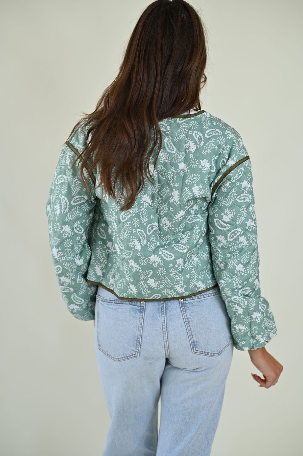 Steppjacke mit Paisleymuster