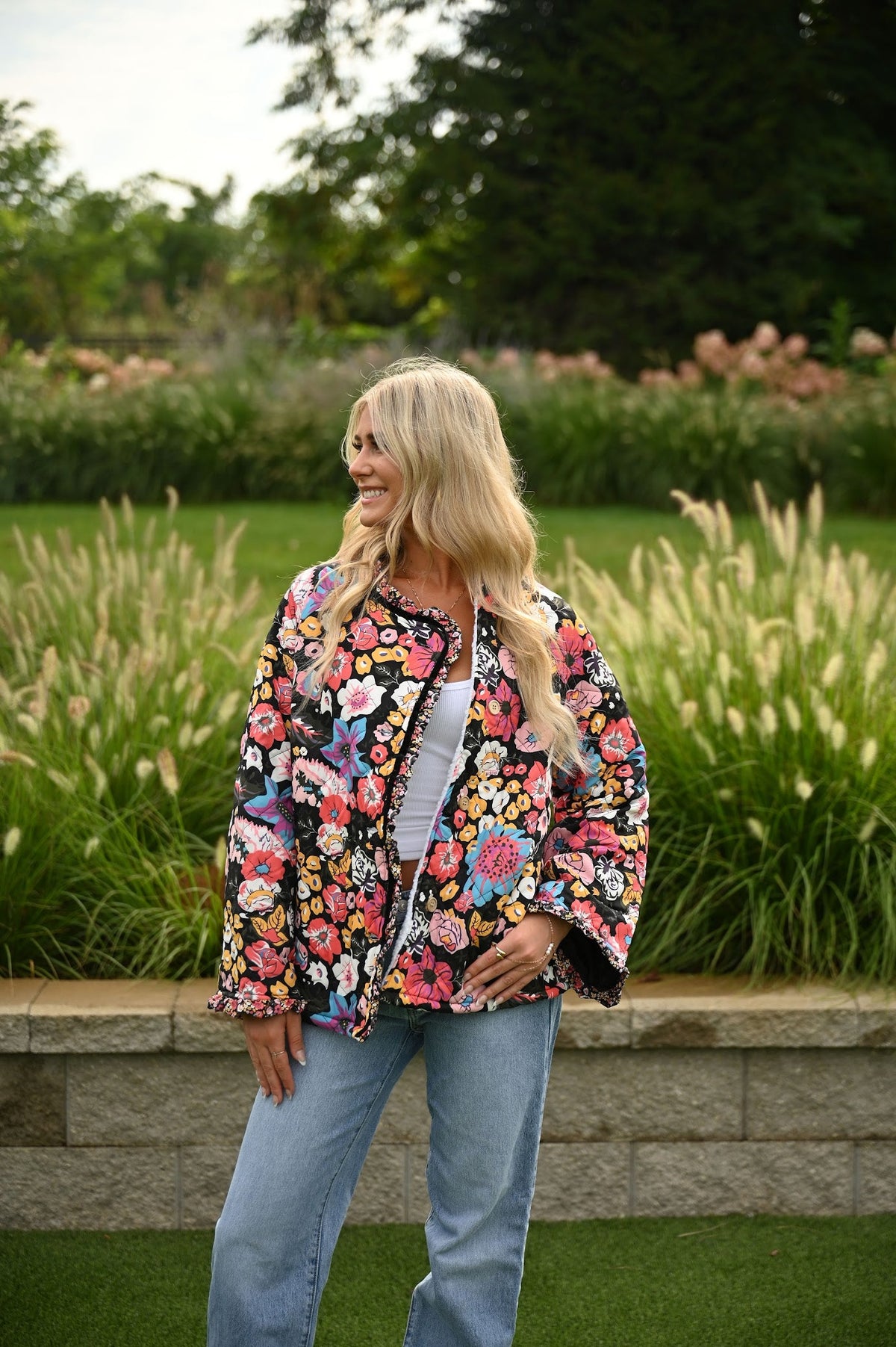 Jacke mit Blumenmuster