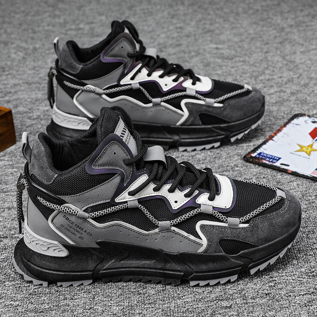 Sportschuhe mit dicken Sohlen - Rextor