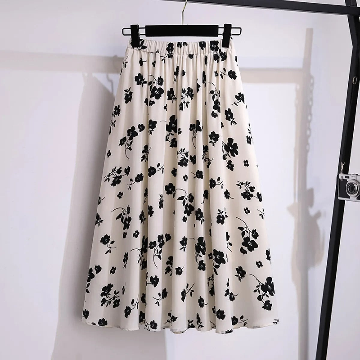 Damen-Midirock aus fließendem Chiffon mit Blumenmuster - Renata