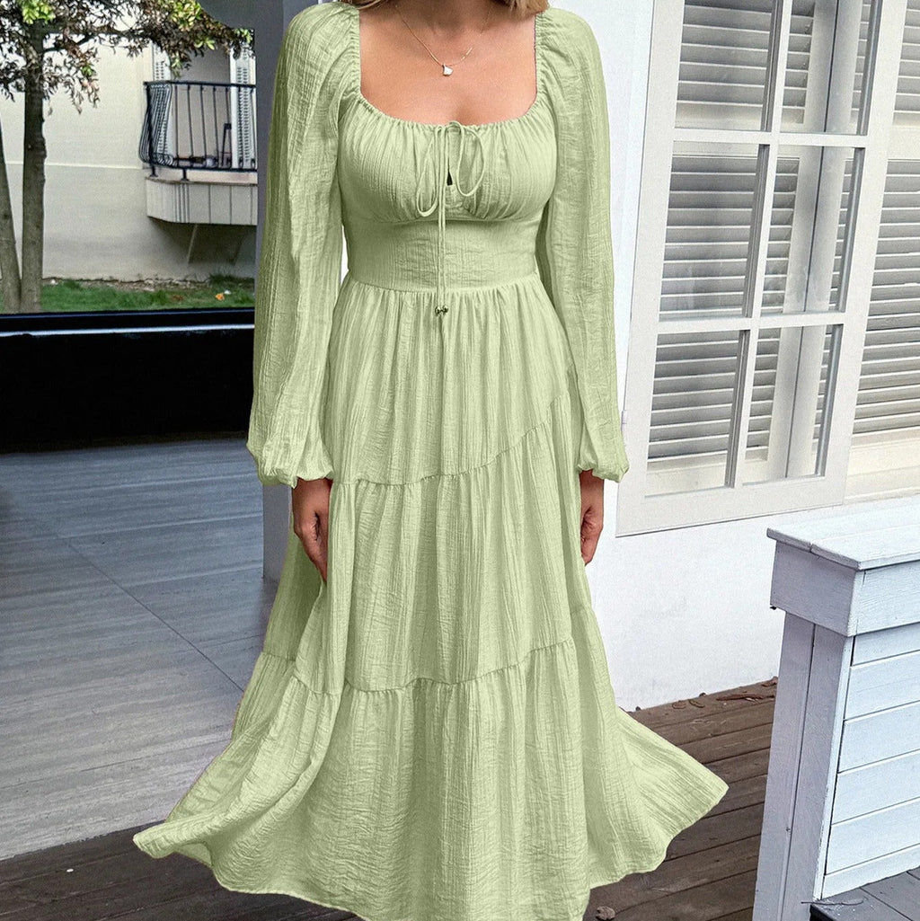 Langes Kleid mit quadratischem Ausschnitt - Liora