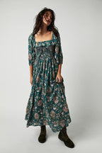 Samira - Bedrucktes Midikleid mit gerafftem Oberteil und Rüschen