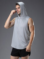 Ärmelloses T-shirt mit Kapuze