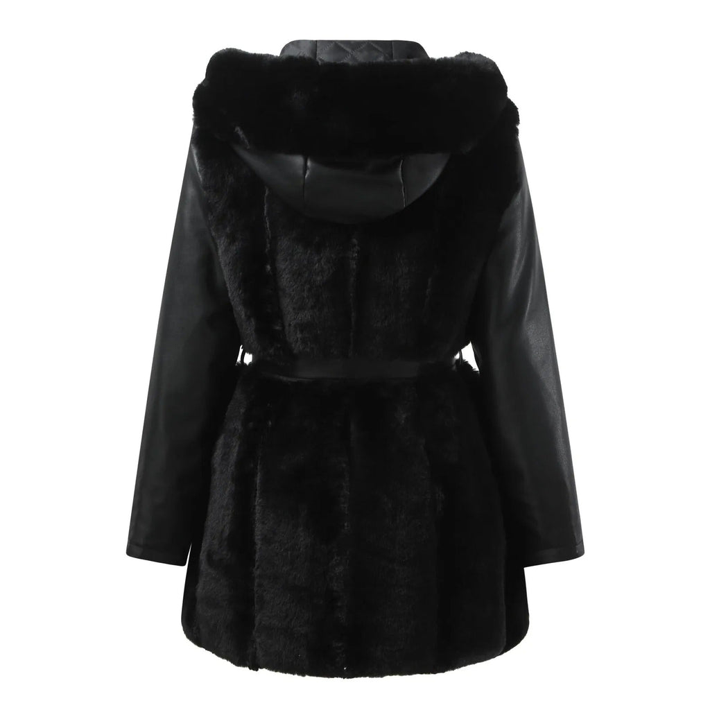Stilvolle Kunstlederjacke mit Kunstfellkragen