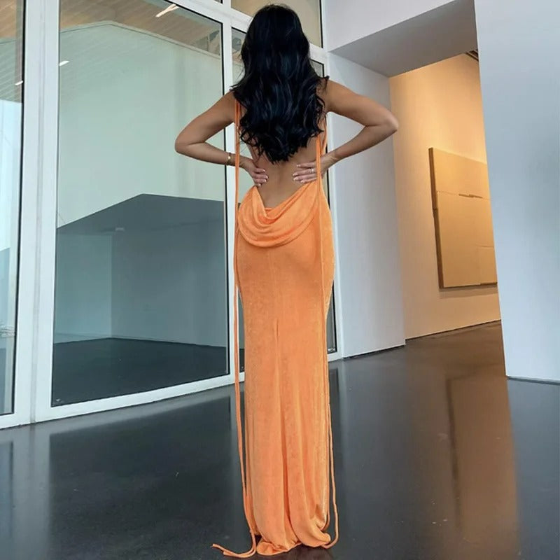 Allison - Schmal geschnittenes Kleid mit offenem Rücken
