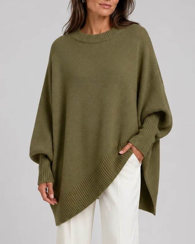 Asymmetrischer Strickpullover mit weiten Ärmeln