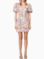 Flora - Pastellfarbenes Florales Kleid