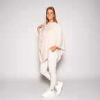 Mery - Modischer Poncho mit Asymmetrie
