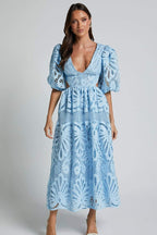 Sandra - Midikleid mit bestickter Spitze und Cut-Outs