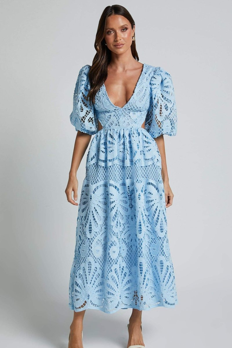 Sandra - Midikleid mit bestickter Spitze und Cut-Outs