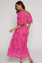 Sandra - Midikleid mit bestickter Spitze und Cut-Outs