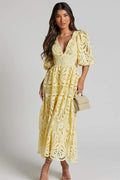 Sandra - Midikleid mit bestickter Spitze und Cut-Outs