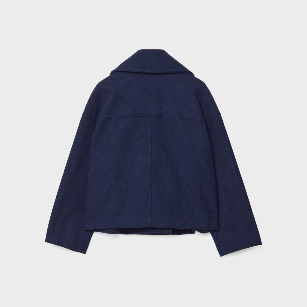 Kurze Damen-Wolljacke mit doppelreihigen Knöpfen - Heidi