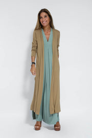 Grünes Kleid + braune Weste