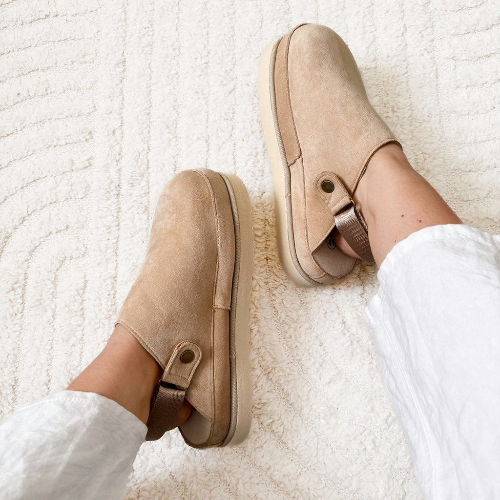 Damen Clogs aus Wildleder verstellbarer Riemen - Mia